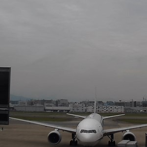 JAL福岡空港滑走路のライブカメラ-福岡県福岡市博多区 | ライブカメラHUB
