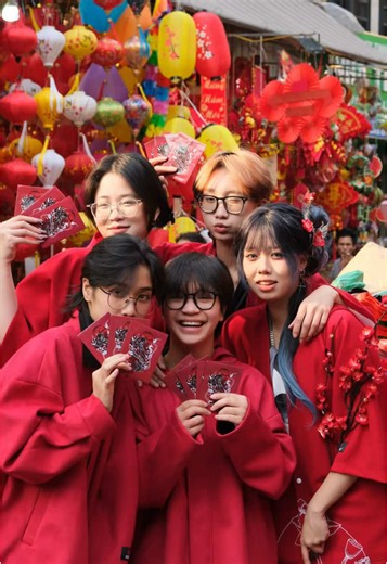 Đi chợ Tết cùng chúng mình nhaaa @Zune.zx Creator