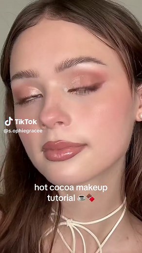 Autumn Makeup Tutorial: Create the Perfect Fall Look!