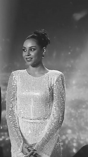 Hanin El Shater, the winner of X Factor 2023, receives the All-New Nissan X-Trail as part of the strategic partnership between Dubai Media and Nissan Middle East 😍 #NissanXtrail #DefyOrdinary حنين الشاطر بطلة إكس فاكتور ٢٠٢٣ تستلم جائزة البرنامج: سيارة نيسان إكس تريل في إطار الشراكة االاستراتيجية بين دبي للإعلام ونيسان الشرق الأوسط 😍 #نيسان #اكس-تريل #تحدّ_المألوف | Nissan