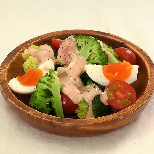 簡単こくうま！ ブロッコリーのオーロラサラダのレシピ動画・作り方 | デリッシュキッチン