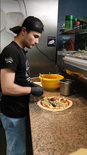 So wird eine Pizza gemacht!