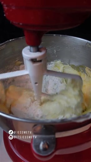 ✨Million Dollar Pound Cake ✨ A tender cream cheese pound cake, topped with fresh caramel, toffee, and pecans. I developed this recipe in honor of my grandfather. He would’ve loved this cake. I pray you all enjoy this recipe! See you in the next video! -Jess ❤️ Pound Cake: 8oz cream cheese, room temperature 3 sticks salted butter, room temperature 2 1/2 cups granulated sugar 6 eggs 3 cups cake flour 2 tsp Mexican vanilla bean paste (can be substituted with pure vanilla extract) 1 tsp almond extra