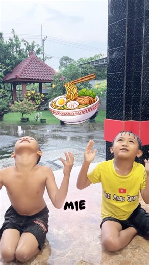 #shortvideo After the rain, I ate noodles and ice cream. Alhamdulillah