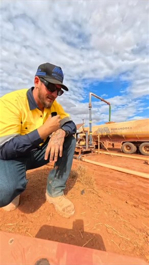 Reposted from Rohan @granolaeatintruckie From Emerald Carrying Company Queensland to Merkanooka Haulage Western Australia Fresh off the East Coast tarmac onto the haul roads of the WA goldfields. Massive change of scenery and lifestyle. Come and join me on my journey with @merkanookahaulage #merkanookahaulage #kenworth #roadtrain | Kenworth Trucks