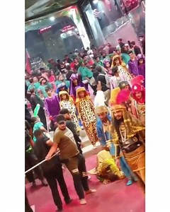 95K views · 2.7K shares | عراق کی عیسائی برادری کے حجاج گذشتہ رات امام حسین علیہ السلام کے زیارت پر تشریف لائے۔ ❤ لبیک یا حسین❤ Let humanity awaken and every tribe will claim Hussain as their own.” ❤ Pilgrims from the Christian community of Iraq visit the Holy Shrine of Imam Al Hussain (AS) last night.❤ Labbaik Ya Hussain a.s❤ | All Famous Noha Khuwan | Facebook