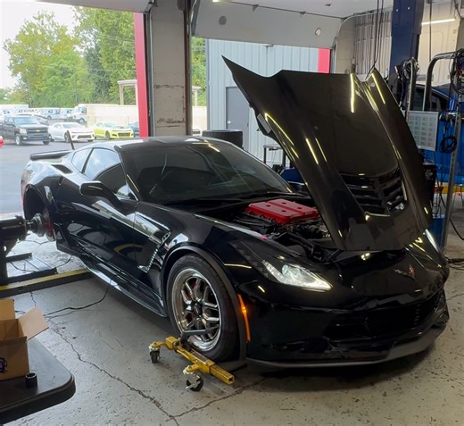 C7 Corvette — Jokerz ported blower, 2.3" upper pulley, and long tube Headers | Omega Performance LLC