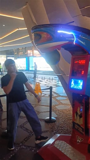 How to get the high score! Here i show you the secret to get the high score on the boxing machine.