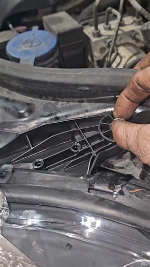 2013 mercedes c300 head light replacement