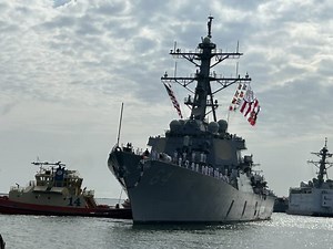 USS Carney returns to Mayport after dangerous, historic 7-month deployment