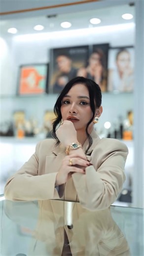 446K views · 123 reactions | Celebrate the holiday season with Daniel Wellington, just like @sweetiecaguiao.  Tap to shop! https://ph.danielwellington.com/ #DanielWellington #DWINPH #DWWatches | Daniel Wellington | Facebook