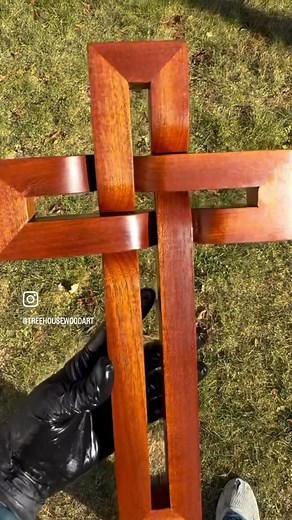 2.7K views · 38 reactions | I love the woven look of this cross. This one is made from Sapele wood, and I have more in the works! Visit my website Treehousewoodart.com | Treehouse Wood Art | Facebook