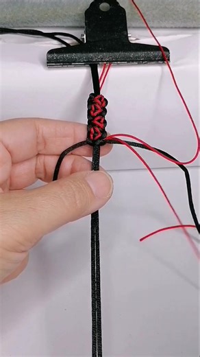 TUTORIAL 👆Pulsera de hilo con corazón