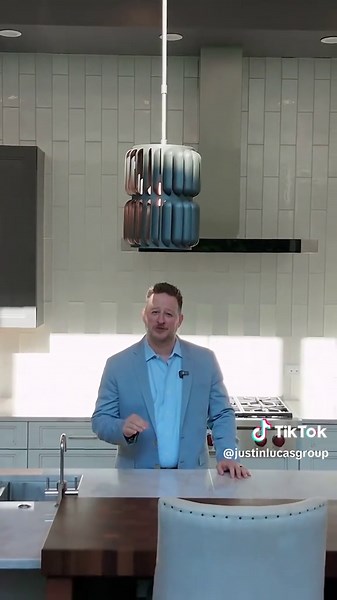 Luxury Home in Lakeview Chicago: 1515 W. Wolfram