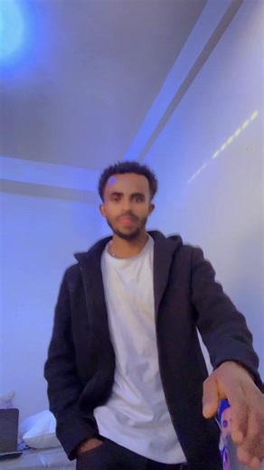 kow (@naiwe03)’s videos with original sound - 90's Vibe Music 🎶