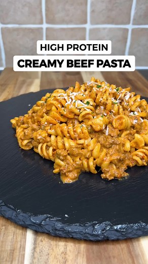 High Protein Creamy Beef Pasta Meal Prep! With 48g of protein💪🏽 #pasta #pastalover #pastarecipe #healthyrecipes #beef #highprotein #lowcalorie #lowcaloriemeals #mealprep #weightloss #weightlossrecipes #healthyeating #gymfood #easyrecipes #quickrecipes #italianfood #foodie | Jalalsamfit