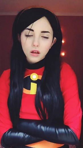 Violet Parr Cosplay: Transforming into the Incredibles
