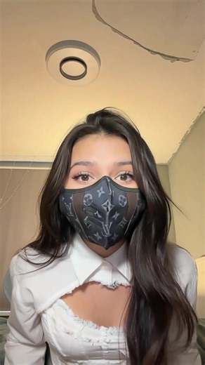 Ответ пользователю @Артьомка Часть 57 | сделал твич стримера популярного человека, девушка которая на протяжении многого времени не показывала свое лицо и была одной из самых известных твич стримеро, как вам? Кого сделать следующим? #ии #ai #нейронка #джойка