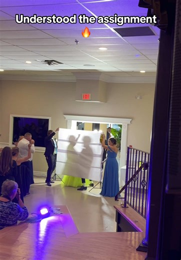 Fun Wedding Party Entrance Ideas for Bride and Groom