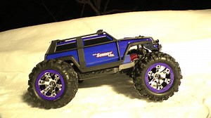 Traxxas Summit VXL Night Crawl Adventure