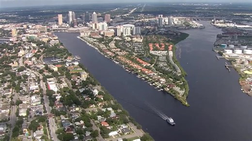 Why are people flocking from Florida in record numbers?