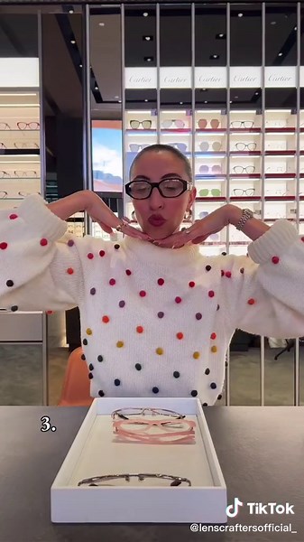 Choosing Glasses: My LensCrafters Experience