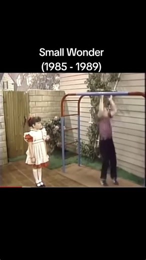 Totally not weird at all show #SaturdayTV #80s #90s #smallwonder #growingup80s