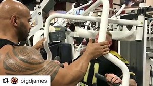 Day 3 with Dennis James @bigdjames Chest 3rd exercise seated press @gorillawearusa @schieksportsinc @amixnutrition Dennis Wolf Coaching ➡️ https://denniswolfcoaching.com/apply ➡️ https://denniswolfcoaching.com/bewerben #amixnutrition #gorillawear #schiek #bigbadwolf #teamwolf #teamdenniswolf #teamgorillawear #aesthetic #Motivation #legendary #USA #bodybuilding #MrOlympia #sport #arnoldclassic #kyrgyzstan #lasvegas #Germany #Россия #muscle #ifbb #personalcoaching #takeyourchance #notaprogram #cos
