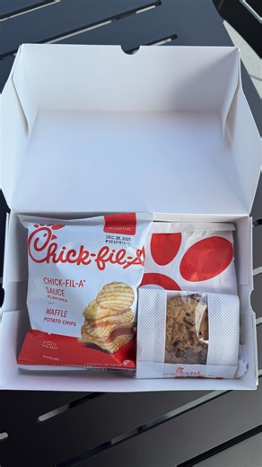 Freshly prepared and full of flavor, Boxed Meals are the perfect choice for any occasion! Add Boxed Meals to your next catering order at cfaanderson.com. #chickfila #boxedmeals #easy #reel | Chick-fil-A Anderson South Carolina | Facebook