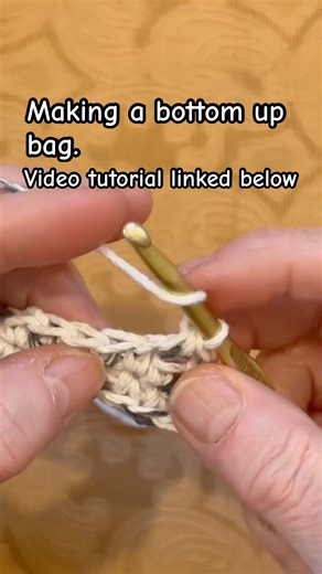 How to crochet a bottom up bag. #crochet #crochettutorial #crochetpouch #phonebag #diy