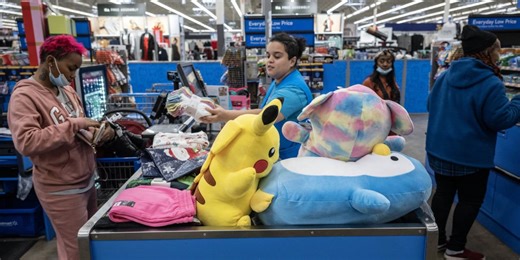 Walmart, Coming Off a Strong Year, Invests to Avoid Retail Letdown
