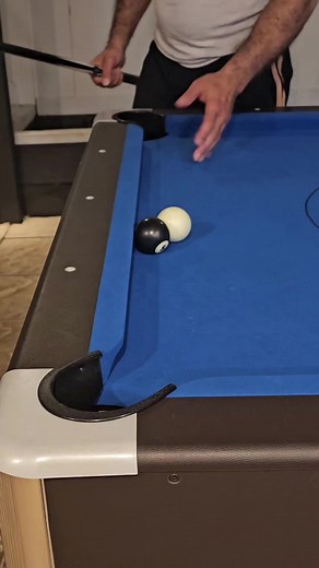 What an easy trick #8ballpool #billiard #poolshots #trickshots
