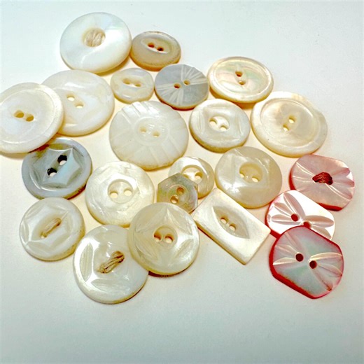 Vintage Carved Shell Buttons, Mixed 20  Lot - Etsy