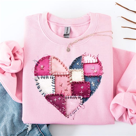 Patchwork Heart Sweatshirt, Valentines Day Sweater, Faux Quilt Heart, Pink Quilted Heart Crewneck, Cottagecore Valentine Sweatshirt - Etsy