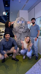 O Sem Tutu pode até aparecer, mas a gente tá aqui pra te ajudar a mandar ele embora. Com o Feirão BV Negocia Já, você tem ofertas com até 90% de desconto para colocar suas contas em dia. Quer se livrar do monstrinho das dívidas? Negocie pelo app BV. #LeveParaAVida Oferta válida de 15/09/2025 a 30/10/2025. O desconto máximo pode variar dependendo do contrato e está disponível na opção de pagamento do valor total do débito à vista. Consulte condições. Sujeito a análise. #PraTodosVerem: vídeo apres