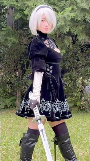 【COSPLAY】NieR Automata 2B Rocks! Epic Gamer Goddess!