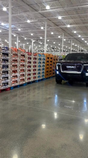 Grand opening prep includes a test drive. 🚘 The 2025 GMC Sierra EV came just in time for our Quebec Business Centre opening! Check it out in person on December 5, 2025. Limited time saving at every Costco in Canada! From November 1, 2025 to January 2, 2026 receive a $1200 Executive Member bonus or a $1000 non-Executive Member bonus on ALL new 2025 and 2026 EVs. Learn more :https://www.costcoauto.ca/ *** Les préparatifs de l’ouverture incluent un essai routier. 🚘 Le véhicule électrique Sierra G
