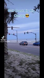 724K views · 10K reactions | Everyone showing up and showing of at the Gulf Coast Big Rig Convoy | RealTruck RoadWorks Manufacturing | Facebook