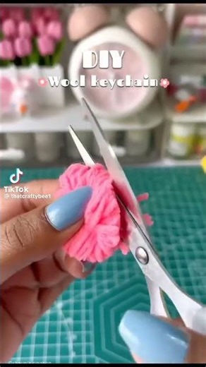 diy wool key chain 🌸 #flower#pink#key#chain#aesthetic#bag #keychain