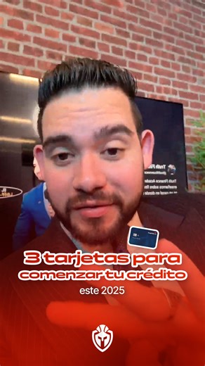 📣 TOP 3 TARJETAS para comenzar tu crédito en 2025 💳🔥 ¿Estás listo para construir tu historial desde cero? Estas son las mejores tarjetas para empezar con buen pie este año: 3️⃣ Capital One Platinum Secured: Desde $50, sin multa anual y ¡te devuelven el depósito! 2️⃣ Discover Secured: Cashback en gasolina y restaurantes, sin multa anual y 100% para principiantes. 1️⃣ Chase Freedom Rise: Sin depósito, bono en tu primera compra y 1.5% de cashback en todo. 💡 Aprende a construir tu crédito desde 