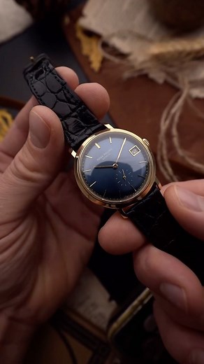 GOLDAMMER | A rare 1980s Patek Calatrava 3445/100 with a silky deeeeeep blue dial. Under the hood beats a beautifully finished 27-460 automatic... | Instagram