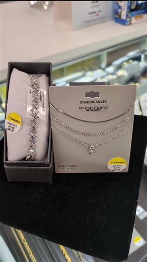 Prices at the jewelry counter are as low at $1 right now! Come check out our selection, perfect for a last minute holiday gift 🎁#clearance #holidays #sheboygan walmart.onelink.me/UIev/WalmartLocal | Walmart Sheboygan - S Taylor Dr