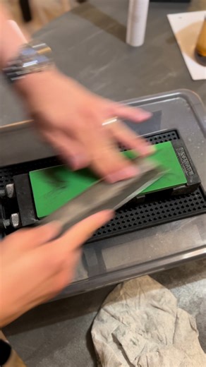 Choosing the Best Sharpening Stone: Naniwa Professional 1000