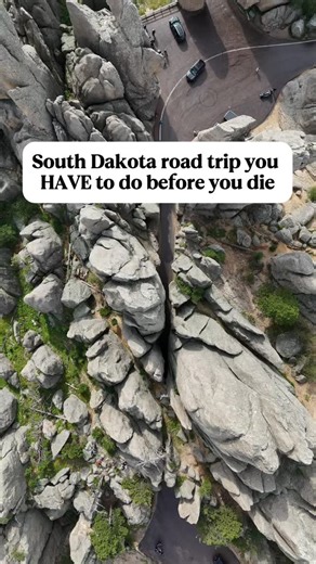 South Dakota road trip you HAVE to do once in your life! From scenic drives in Custer State Park to the caves, monuments, and wild canyons, this loop is packed with bucket list anyone will love. 🌄🦬 📍 Stops on this route: • Custer State Park (wildlife & scenic drives) • Wind Cave National Park • Mount Rushmore National Memorial • Crazy Horse Memorial • Jewel Cave National Monument • Spearfish Canyon (epic waterfalls) • Deadwood (historic western town) • Badlands National Park (sunrise & sunset