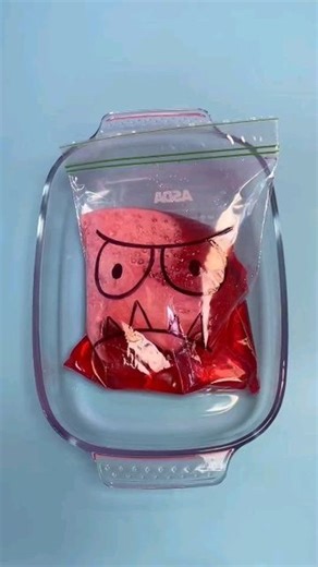 Best Kids Activities on Instagram: "#Repost @earlyyearsresources Exploding monster science experiment 👻⠀ ⠀ Fill a ziploc bag with food colouring and vinegar⠀ ⠀ Make a packet using toilet paper and add baking soda⠀ ⠀ Quickly add the baking soda to the bag and seal it⠀ ⠀ Watch the magic science happen!⠀ ⠀ #ScienceForKids #ScienceExperiments #LearningThroughPlay #STEMEducation #STEAM #STEMForKids #KidsScience #ActivitiesForKids"