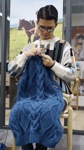 #CapCut #highendcustomization #handmadesweater #handknitting #needlework #sweater #handmade #knitsweater #knittedsweater #手工diy #crafrman #中国匠人 #编织 #手工毛线编织 #高端定制 #fyp #foryou #foryoupage #tiktok
