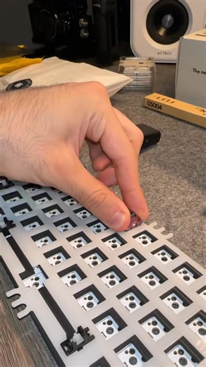 隣✨ Build your dream keyboard — piece by piece, vibe by vibe.  Clicky. Colorful. Custom. 易 Gen Z-approved. Don’t sleep   Don’t blink. Limited time only. | KBDcraft | Facebook