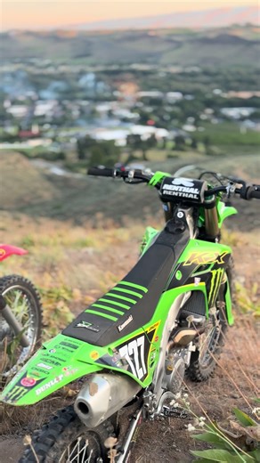 Kawasaki KX250: Ultimate Dirt Bike Experience