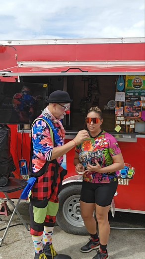 Desde Guayanilla en La jibarita Jelly Tienen que probar ese pastel al caldero. Saaabarabadibi!!! | Payaso Flacumbo