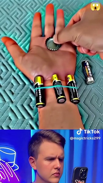 Magic tricks totureal 🎩😱. #greenscreensticker #usa🇺🇸 #500k #🇺🇸🇬🇧 #magictrick #acevibem #fory #usa🇺🇸 #dontunderreviewmyvideo